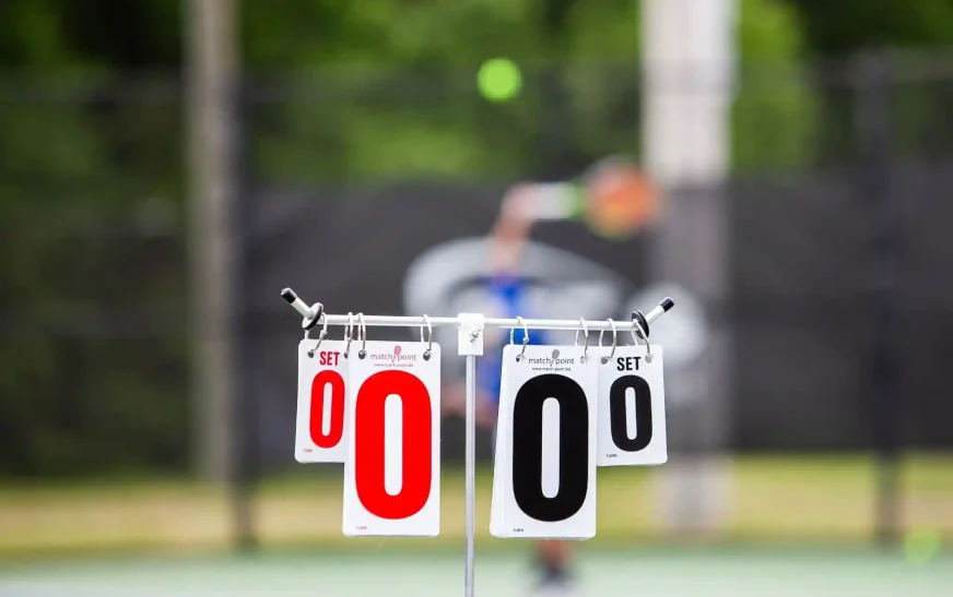 Pickleball Punktesystem: Unterschiede zum Tennis erklärt